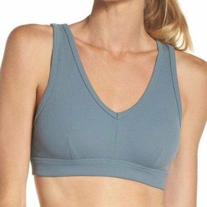 Alo Togetherness Bra V-Neck Back Yoga Workout